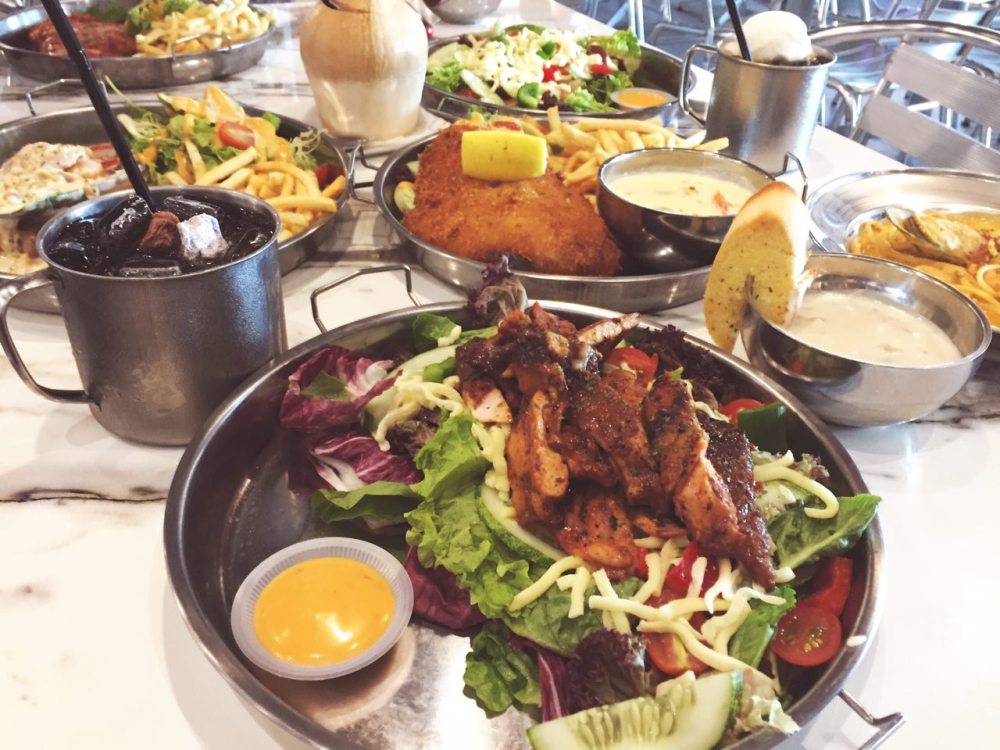 photo6102520410580035562